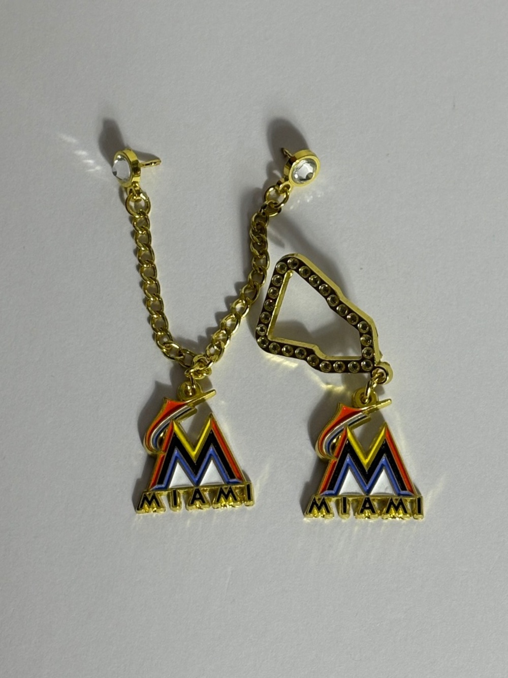 2 New Era Miami Marlins Hat Chain Frame Pin Bundle Hats Pins Hats Gold